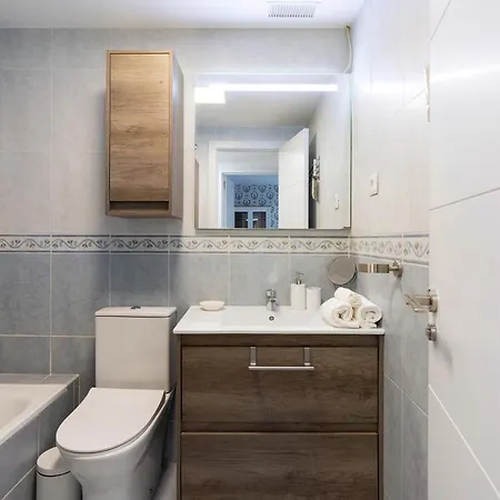 Townhouse With 3 Bedrooms And Sea Views From The Roof Terrace Torremolinos