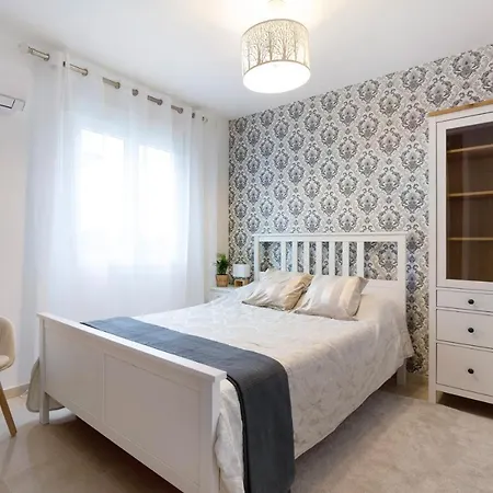 Townhouse With 3 Bedrooms And Sea Views From The Roof Terrace