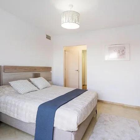 Nyaraló Townhouse With 3 Bedrooms And Sea Views From The Roof Terrace