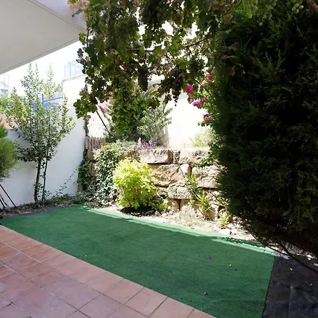 Townhouse With 3 Bedrooms And Sea Views From The Roof Terrace