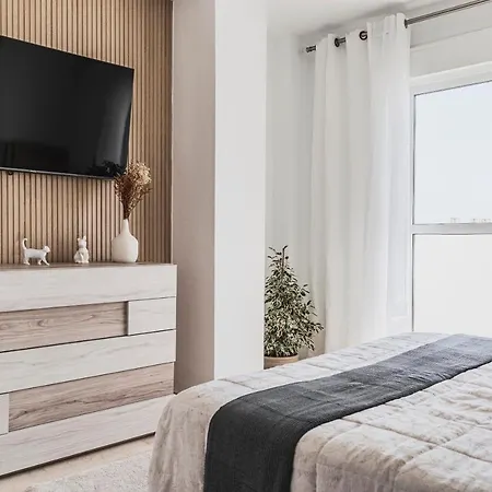 Townhouse With 3 Bedrooms And Sea Views From The Roof Terrace * Torremolinos